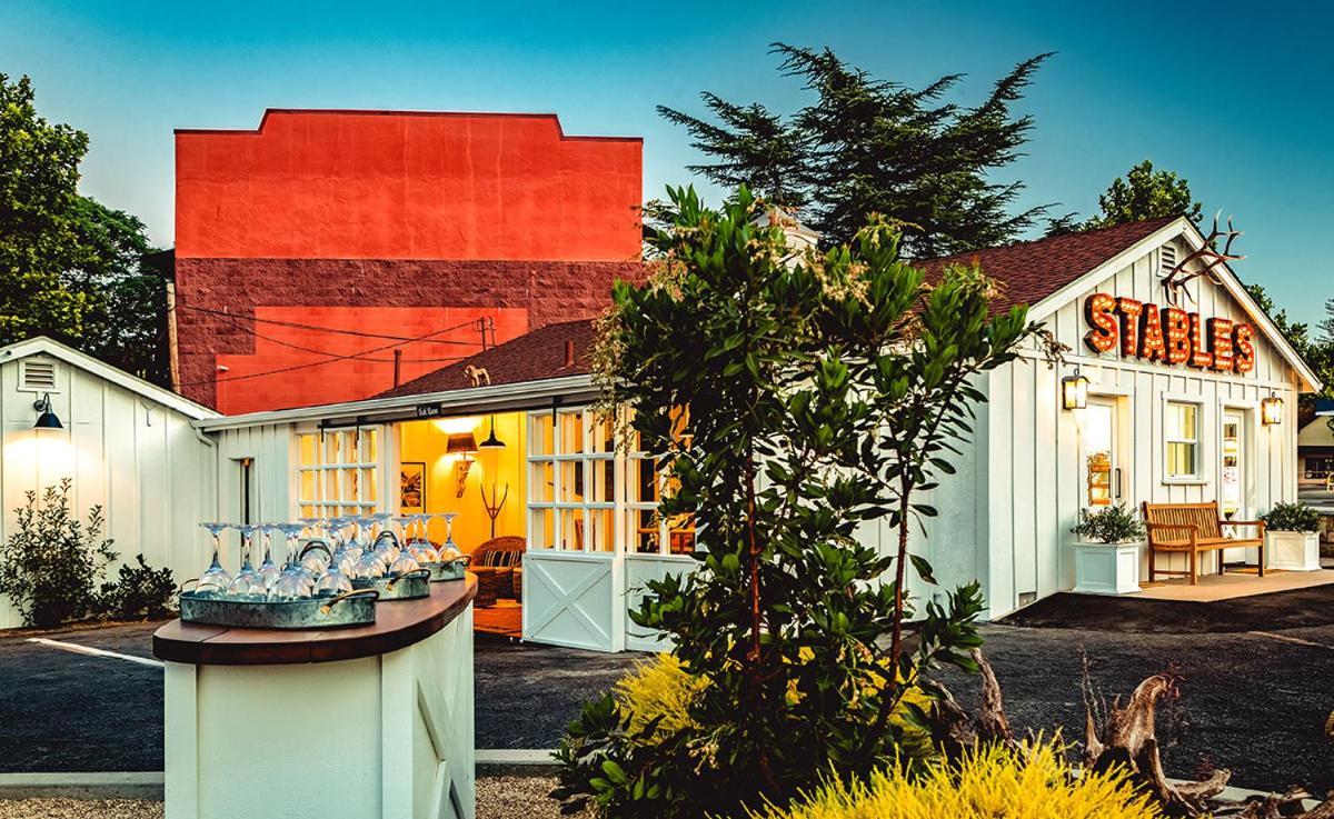 Stables Inn Пасо Роблс Экстерьер фото